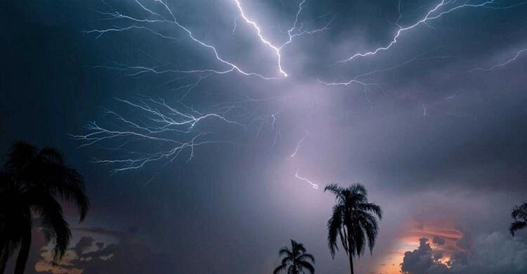 ঢাকাসহ ২০ জেলায় বজ্রঝড়ের সতর্কতা